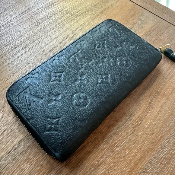 Louis Vuitton Black Monogram Zip Wallet - Picture 4 of 9
